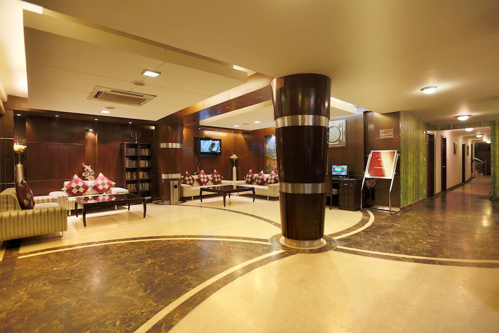 Hotel The Class, Delhi Airport Нью-Дели Экстерьер фото
